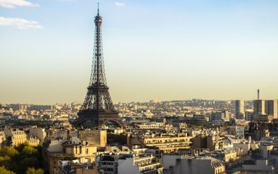 Paris, la Cité de la Nuit : Les Histoires Cachées Derrière les Rues Éclairées
